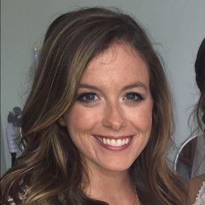 Meet your Posher, Caitlin